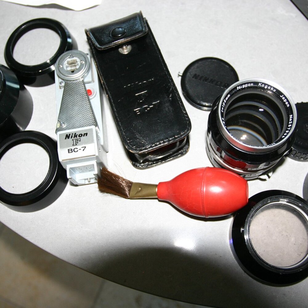 REDUCED! RARE Nikon Photomic FTN KIT w/2 lenses, accessories, vintage hard case - Picture 2 of 4